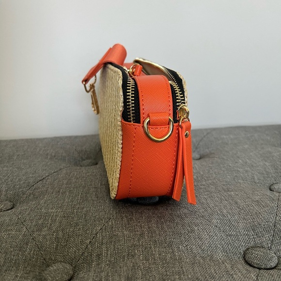 Helena Straw Crossbody Bag With Faux Leather Paneling - Picture 7 of 15